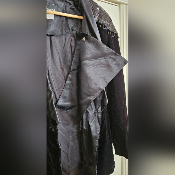 Vintage Blazer in Black Velvet - Picture 5 of 8